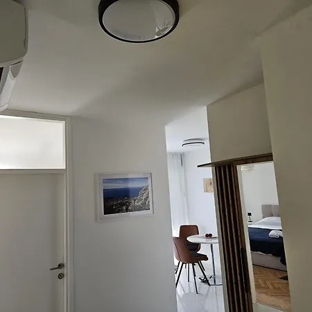 Frane Appartamento Makarska